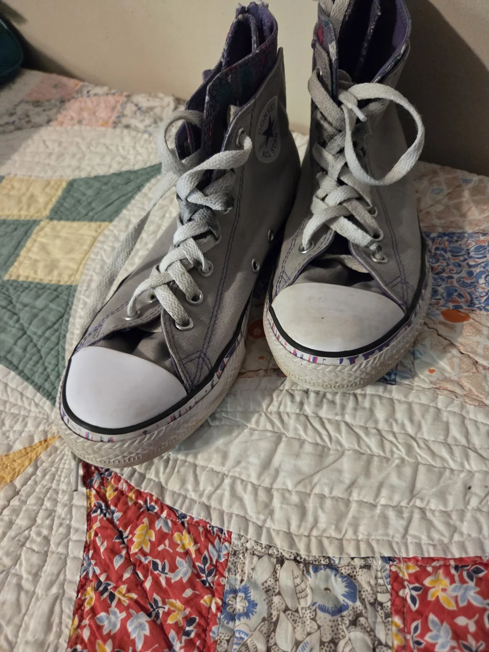 Converse All Star High Top Shoes. Size Junior 5 Zipper Back Purple & Gray paint